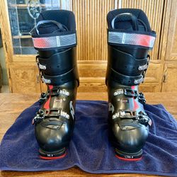 Nordica Speedmachine 110 Ski Boots size 30.5