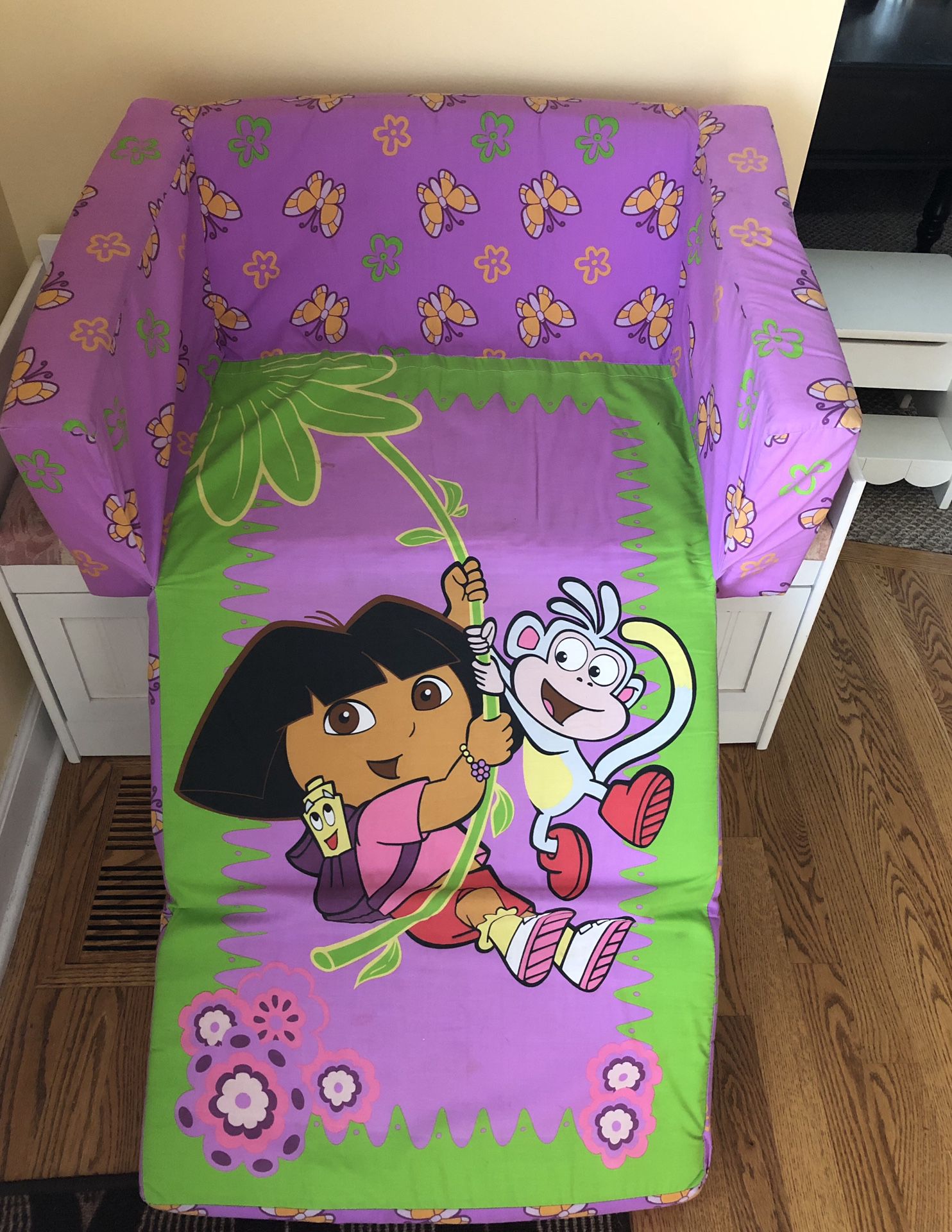 Dora Toddler sleeper/sofa