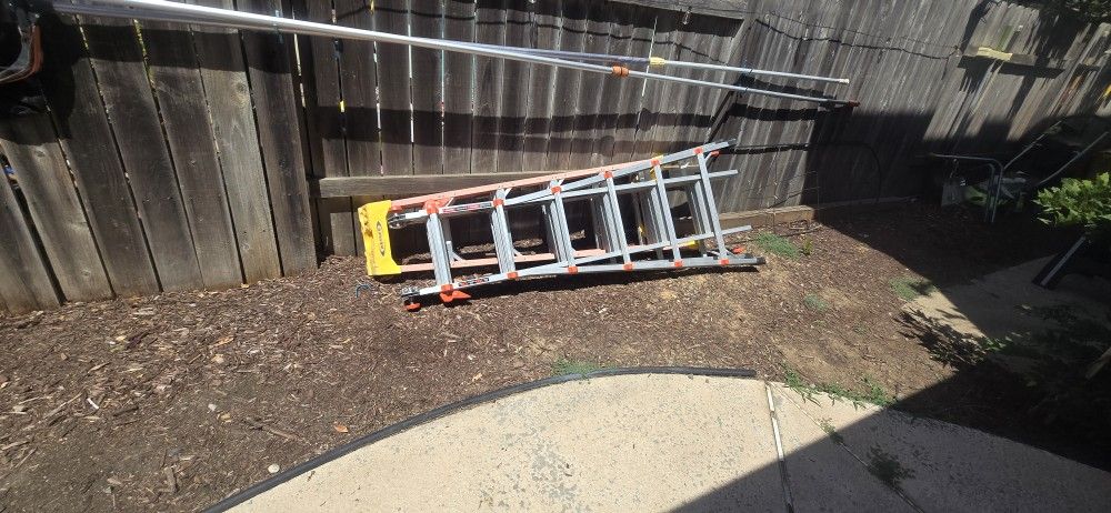 LITTLE GIANT LADDER