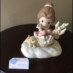 Precious Moments Disney 'It is in The Giving That We Receive' Figurine