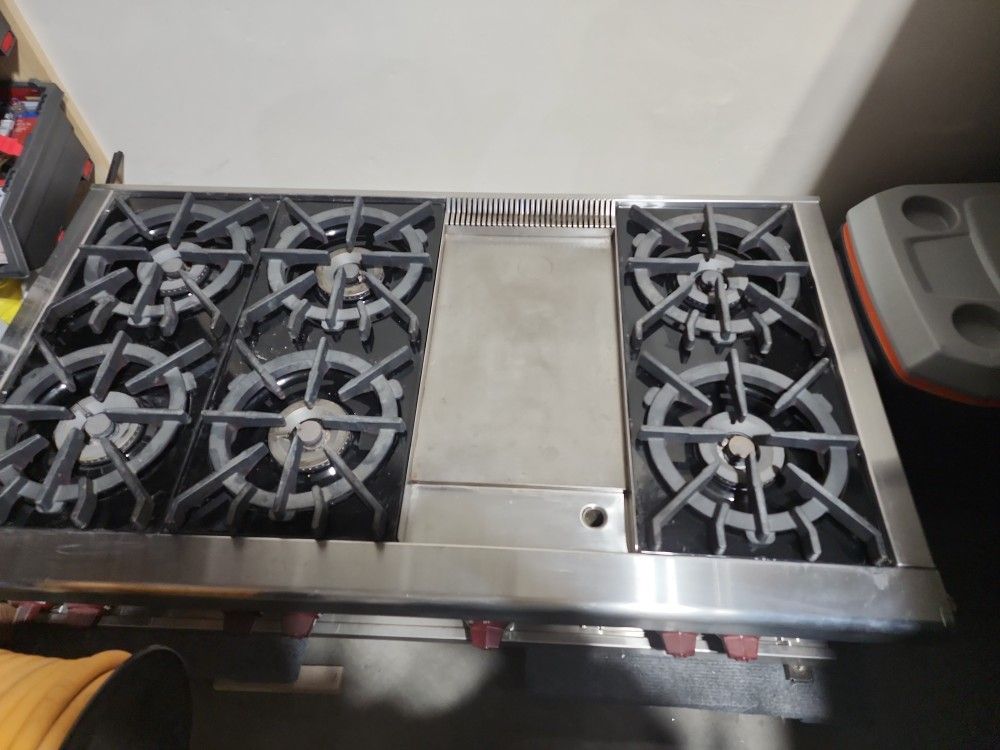 Wolf 48 Inch Range Top -RT486G  6 Burners + Griddle Stainless Steel 