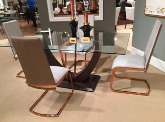 Rose Gold - Wooden Dining Set