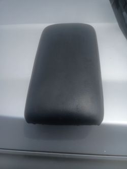 2004 Lexus GS300 or GS400 center  arm rest black