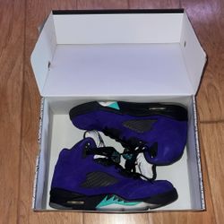 Jordan 5 “Alternate Grape” Size 9