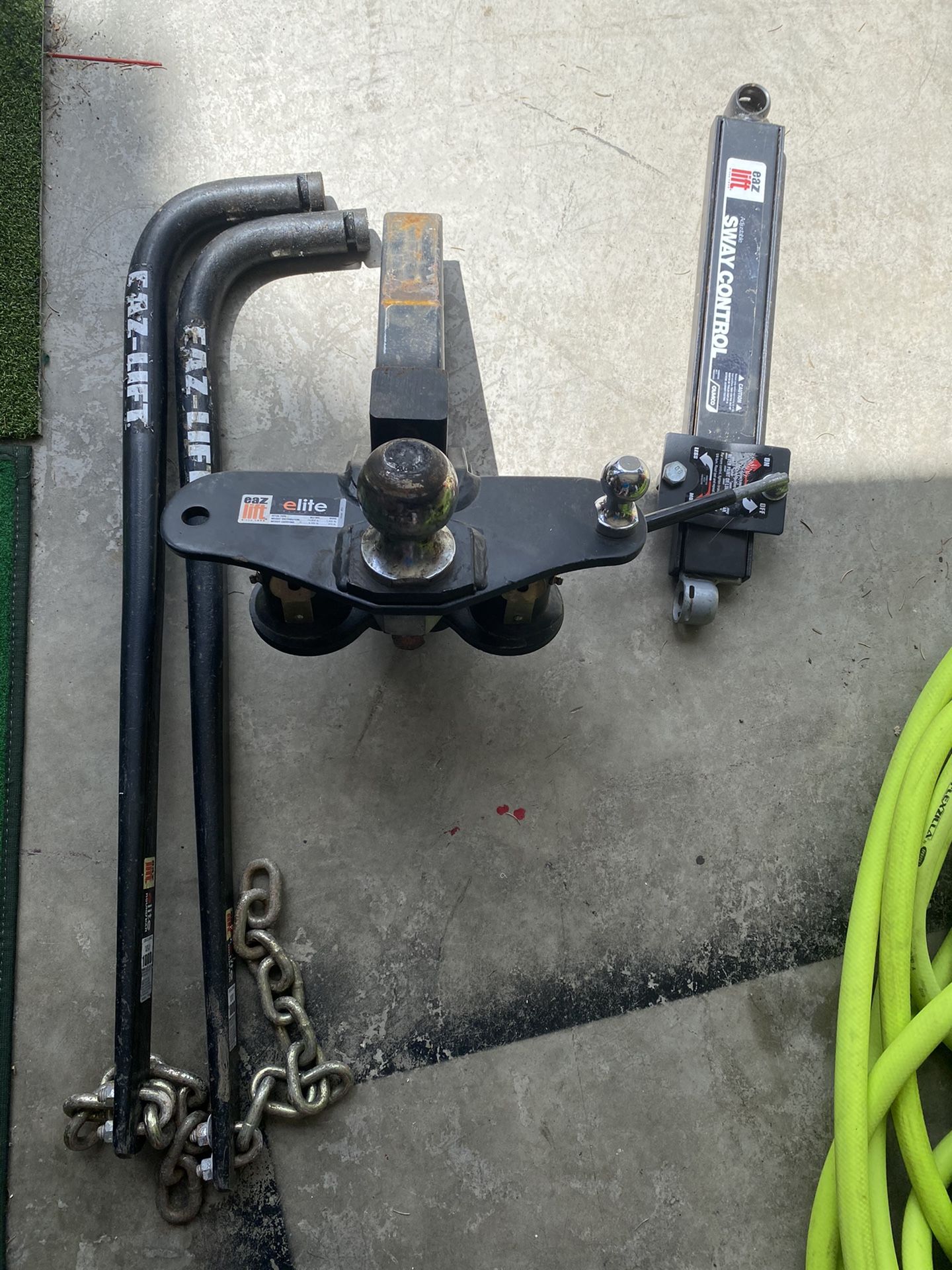 EAZ Lift Elite Round Bar 14,000lb Weight Distribution Hitch W/ Sway Controller W