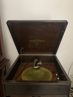 Antique phonograph