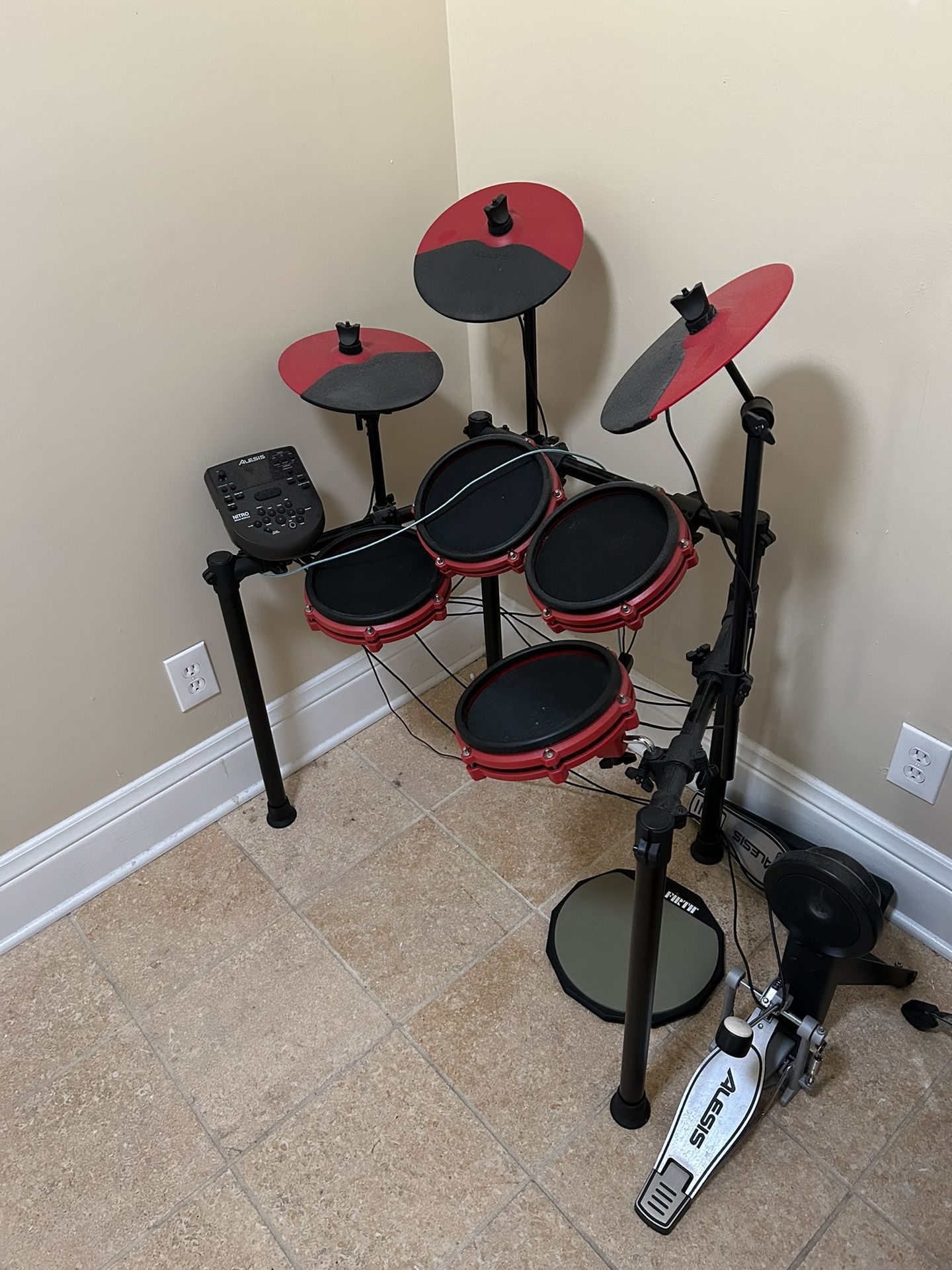 Alesis Nitro Mesh Electronic Drum Set