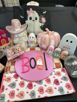 Halloween decorations pink
