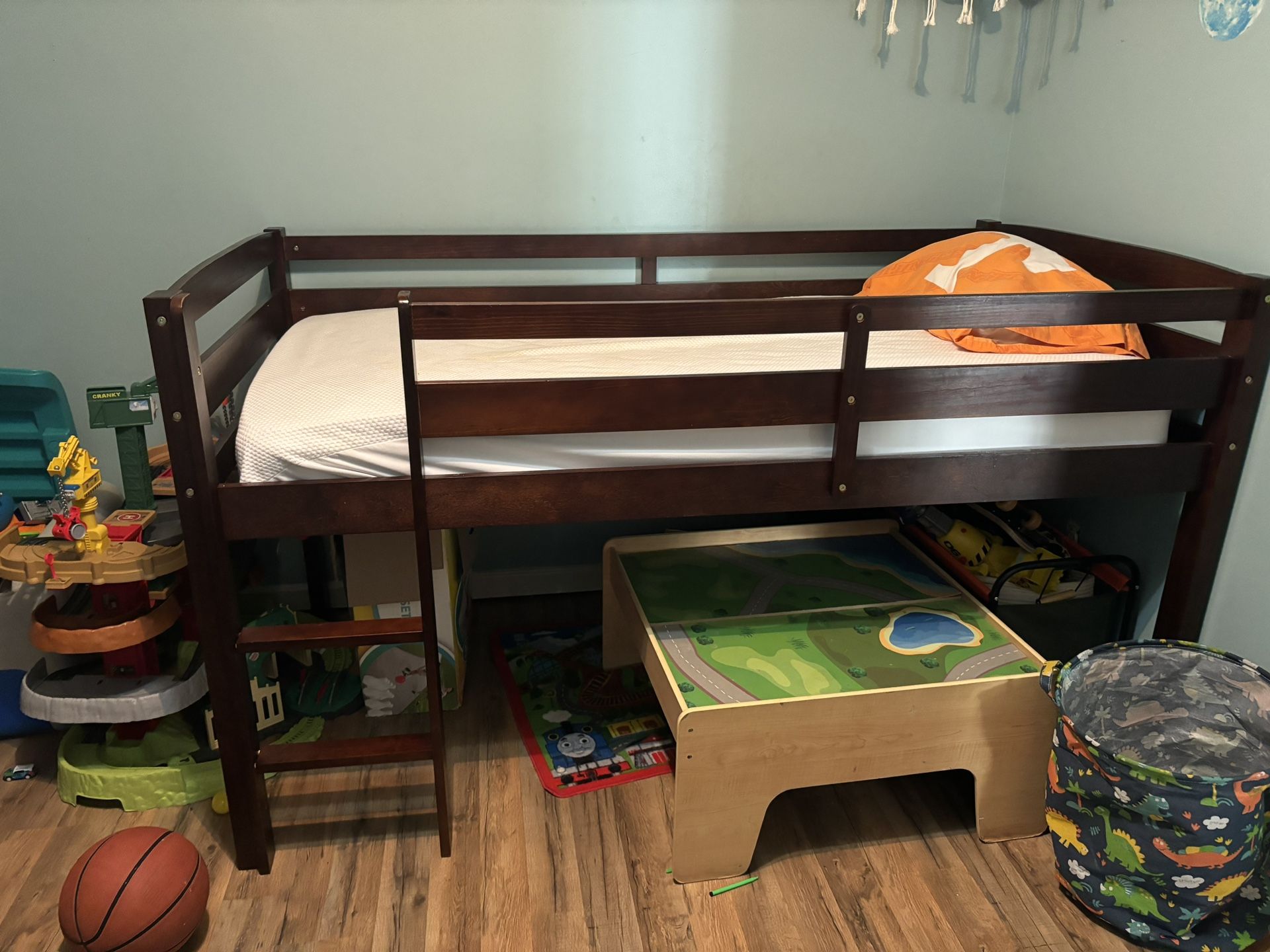 Lost Toddler Bed 