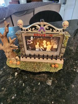 Hawthorne Village Drive In Theatre The Munster