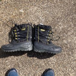 Kodiak Waterproof Snow Boots, Size 6 