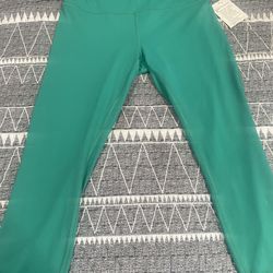 Lululemon crop leggings size 12 new w tags