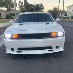 2011 Dodge Challenger SE 