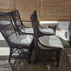  4 Sillas En Exelente Estado 