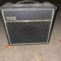 VOX V9158 guitar amplifier