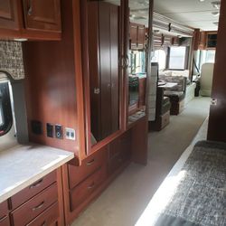 2008 Fleetwood Bounder  35.5E