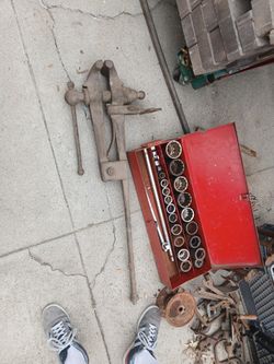 Selling A Antique Post Leg Vise Blacksmith
