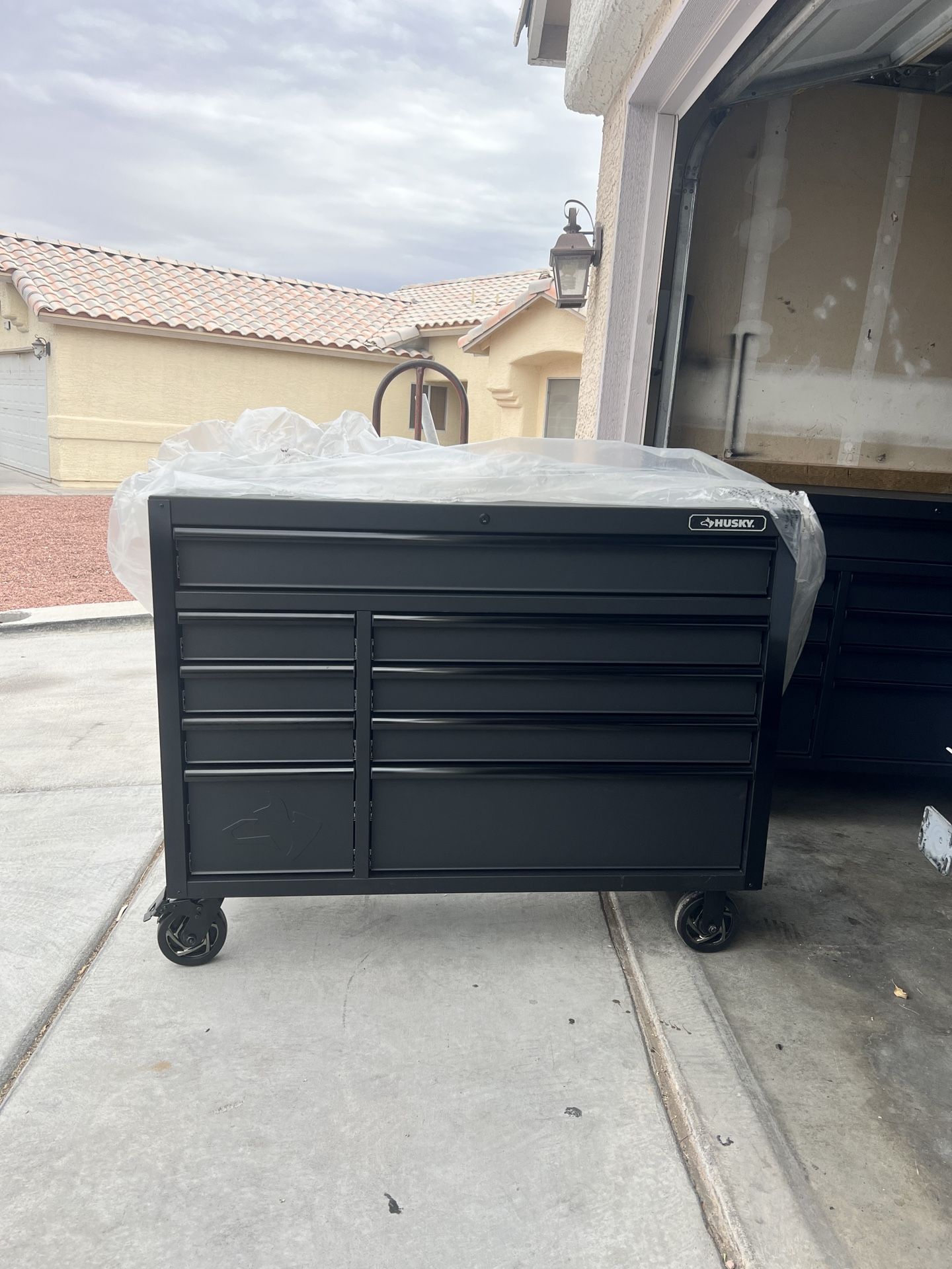 brand new 52inch husky tool box