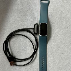 Barely Used Fitbit Charge 5