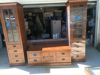 A beautiful ❤️ Vintage 1980s Wood frame entertainment center with glass shelves