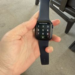 Apple Watch Series 6 (GPS) 44mm Aluminum 