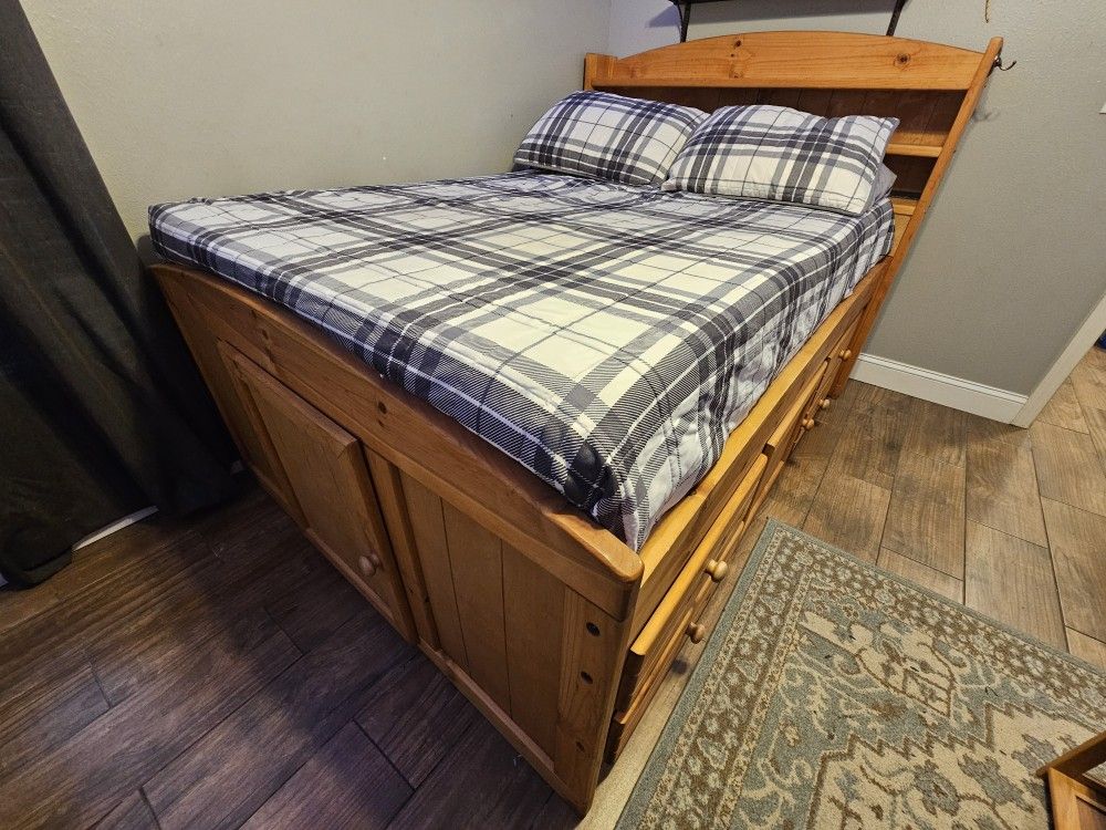 Full Size Solid Wood Captains Bed with Drawers & Hidden Storage