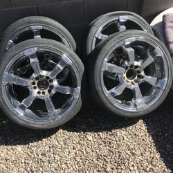 Chrome Wheels 20’s