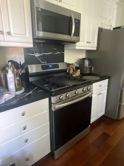 30 in. 5-Burner Smart Freestanding Gas Range in Stainless Steel with Integrated Griddle