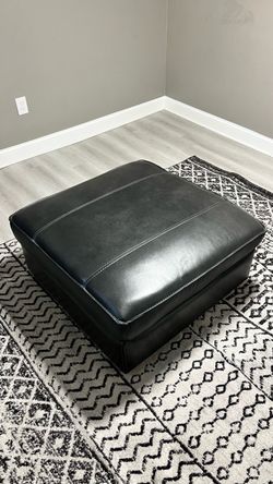 Ottoman In Good Condition