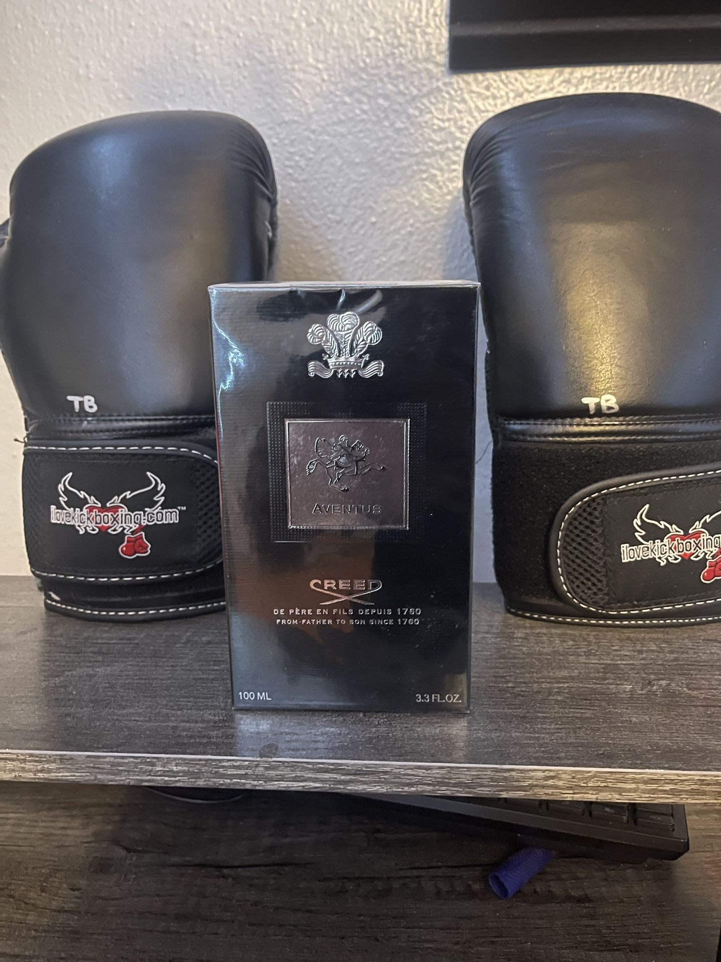 Creed Aventus Men's Eau de Parfum Spray 3.3 oz (100 Ml)