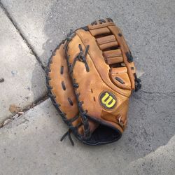 Wilson Lefty First Base Glove 