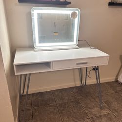NEW vanity With Led Mirror 