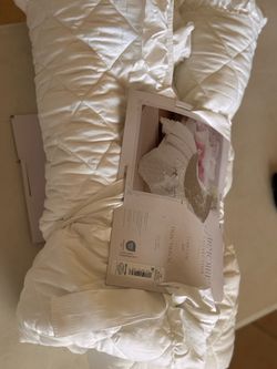 New Armoire Collection White quilt Bedding Twin Size