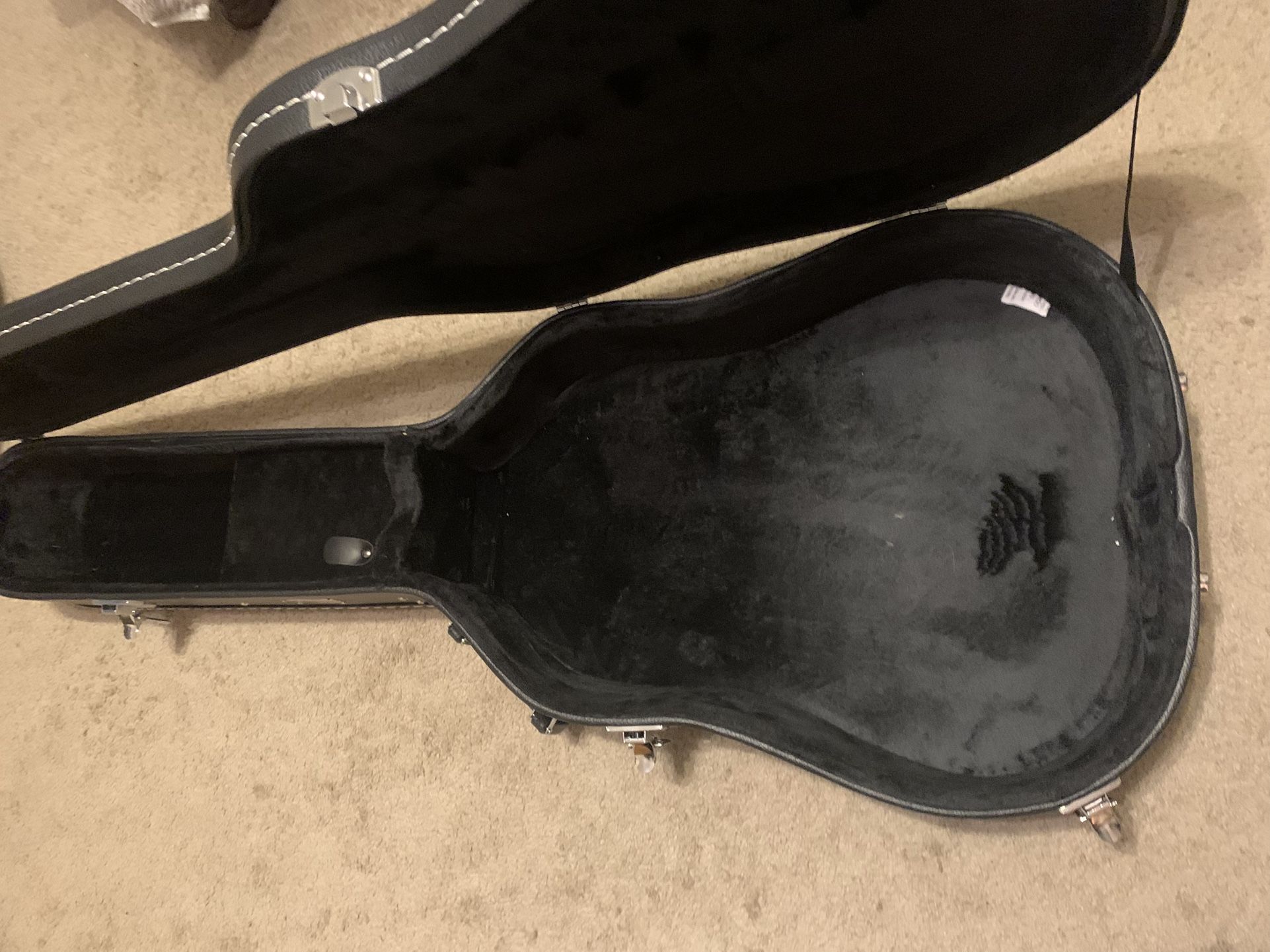Guitar Case - Like New