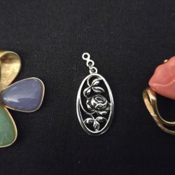3 Vtg Avon Jewelry 2 Pendants & 1 Brooch Beautiful Goldtone&Silvertone