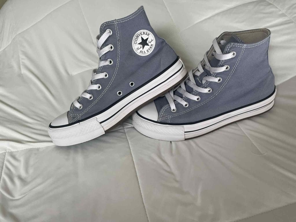 Converse Hi Top 22.5CM