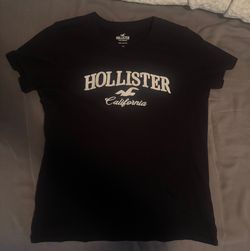 Women’s Hollister Shirt (small)
