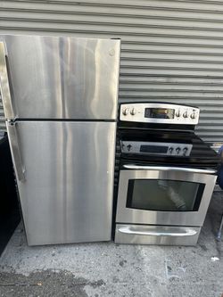 Nevera De 28” Y Estufa De 30” Eléctrica GE