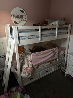 Kids twin bunk bed
