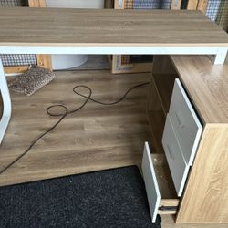 L Shaped Desk With Adjustable Shelves 