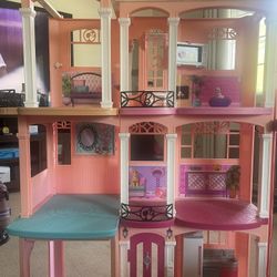 Barbie Playhouse With Elevator And Barbie Playhouse 3 Story
