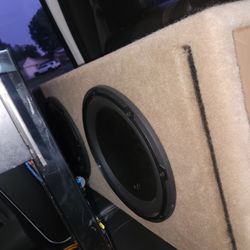 Subwoofer Box W/ 600w Amp