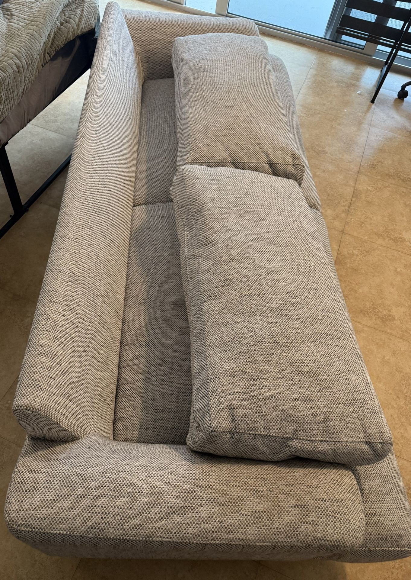 Couch - Sofá 