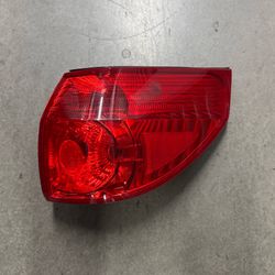 Tail Light For 2006-2010 Toyota Sienna Passenger Side Outer Assembly