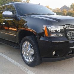 2012 CHEVY  AVALANCHA  LTZ 
