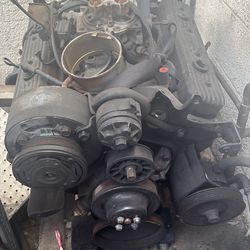 1989 chevy pick up engine with wiring harness and ecu perfect for swap!