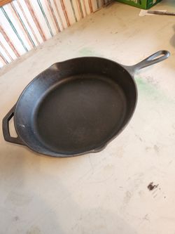 Seasoned Lodge 10 QT skillet