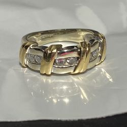 Gorgeous 14K Gold Diamond Ring Size 4.5-5