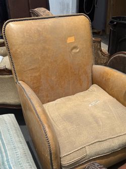 Vintage Leather Lounge Chair – Nailhead Trim Accent Chair