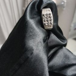 BLK & Wht Diamond Ring 